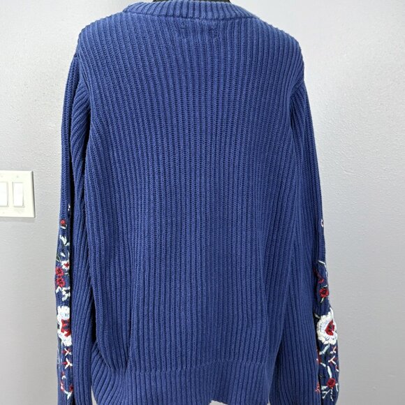 Lucky Brand Blue Sweater w/ Floral embroidered designs - Picture 5 of 7